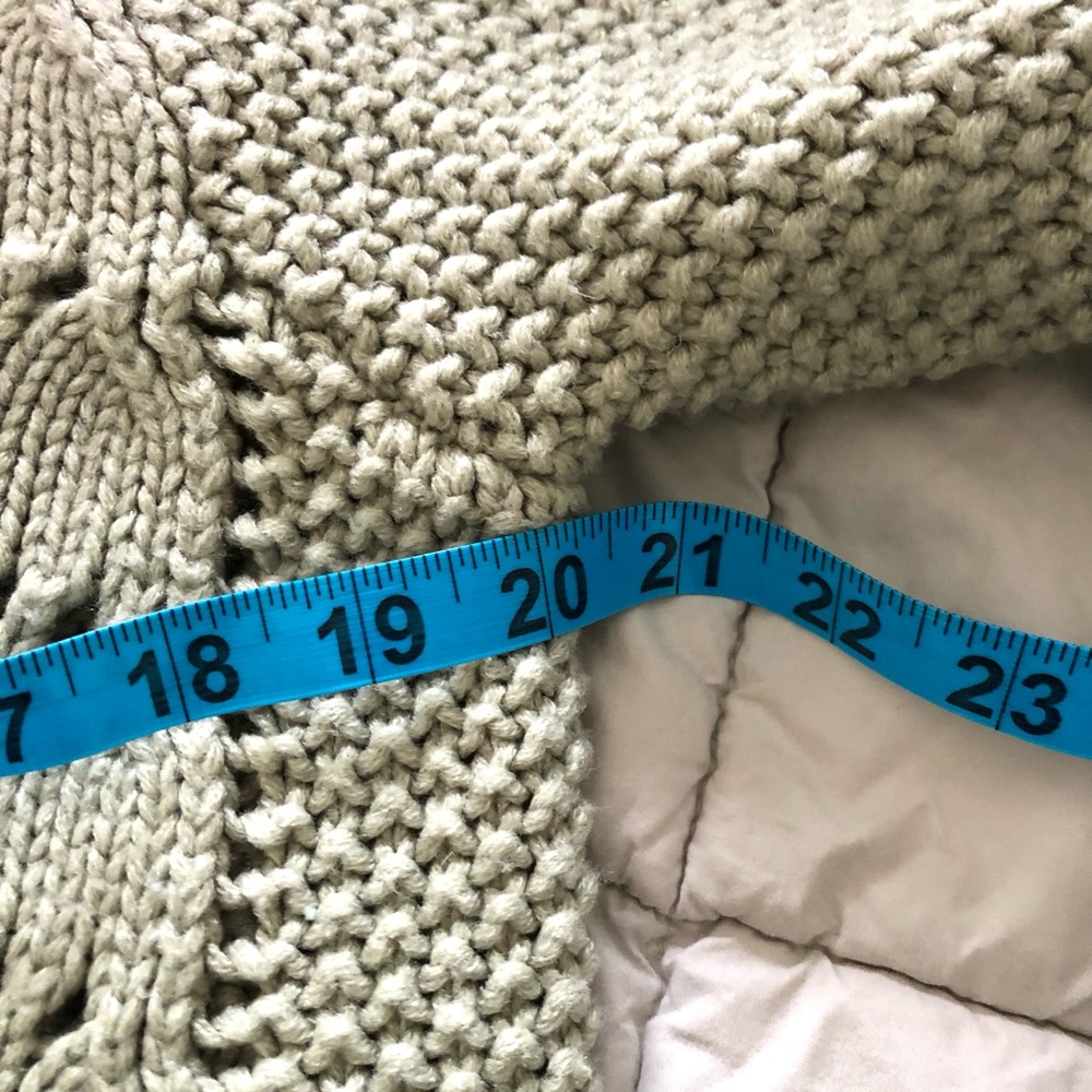 Woven Heart Sage Knit Sweater - Picture 4 of 5
